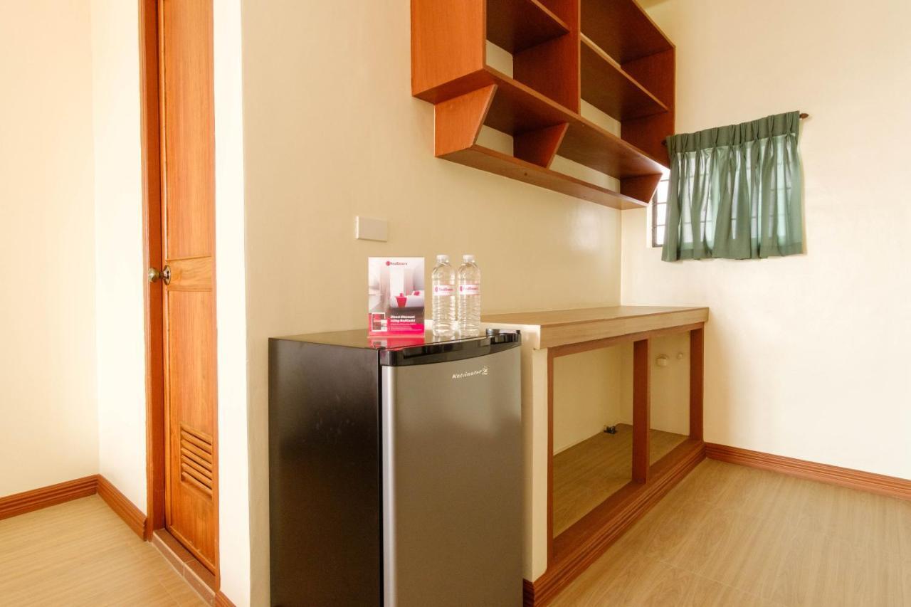 Reddoorz Plus Near Johnson And Johnson Paranaque Paranaque City Екстериор снимка